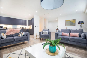Luxury Free Parking Townhouse